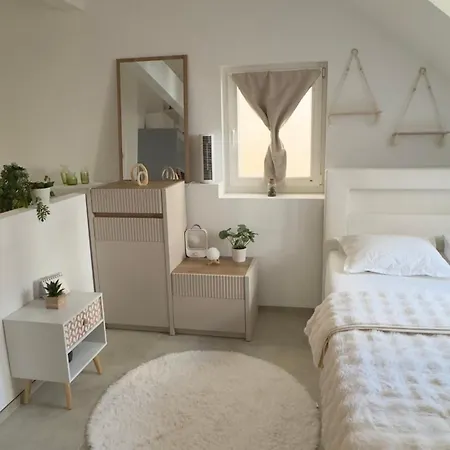 公寓 Petit-chalet-de-bel-air *